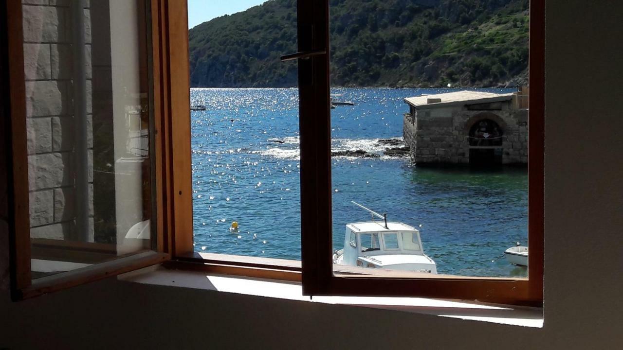 Anka'S Beach Komiža Exteriér fotografie