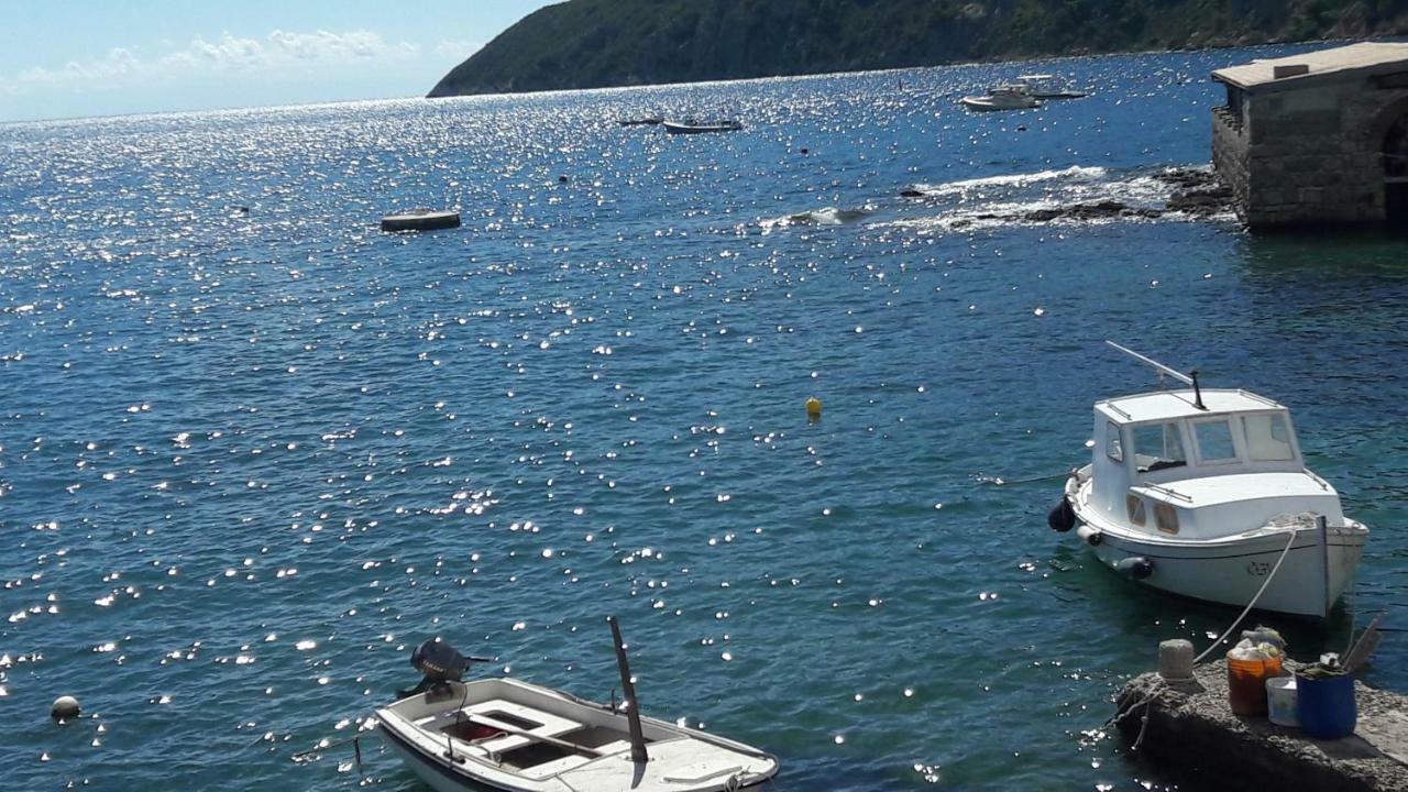 Anka'S Beach Komiža Exteriér fotografie
