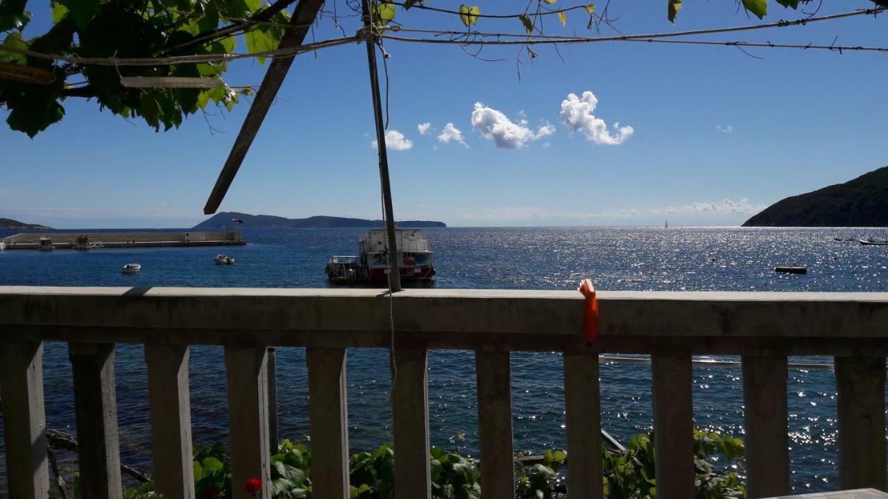 Anka'S Beach Komiža Exteriér fotografie